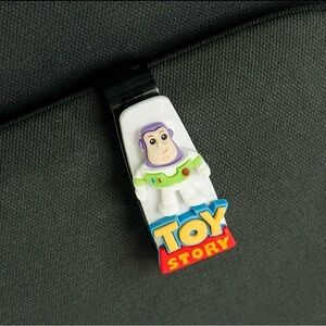 NWT Buzz Lightyear Sun Visor Sunglasses Clip